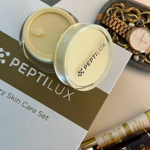 Peptilux dienas pret grumbu krēms ar "laika apstādināšanas efektu" 50ml pirkt Chogan