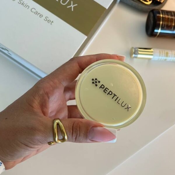 Peptilux dienas pret grumbu krēms ar "laika apstādināšanas efektu" 50ml pirkt Chogan