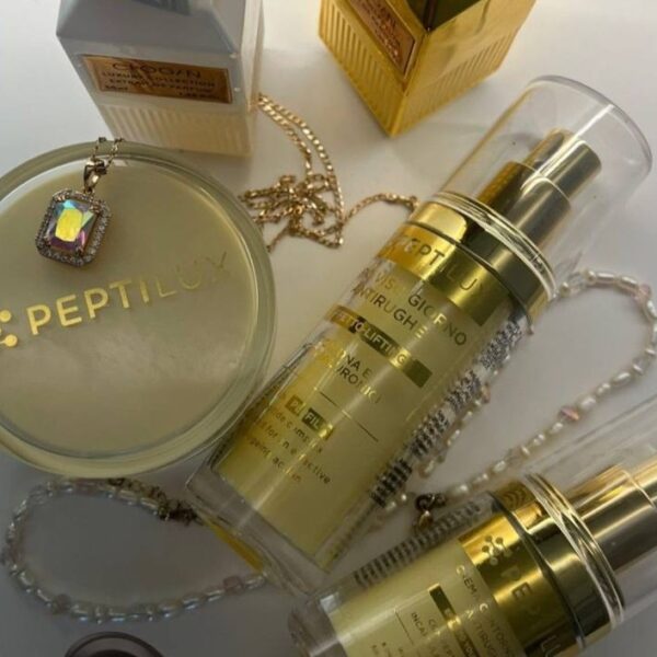 Peptilux dienas pret grumbu krēms un serums pirkt Chogan